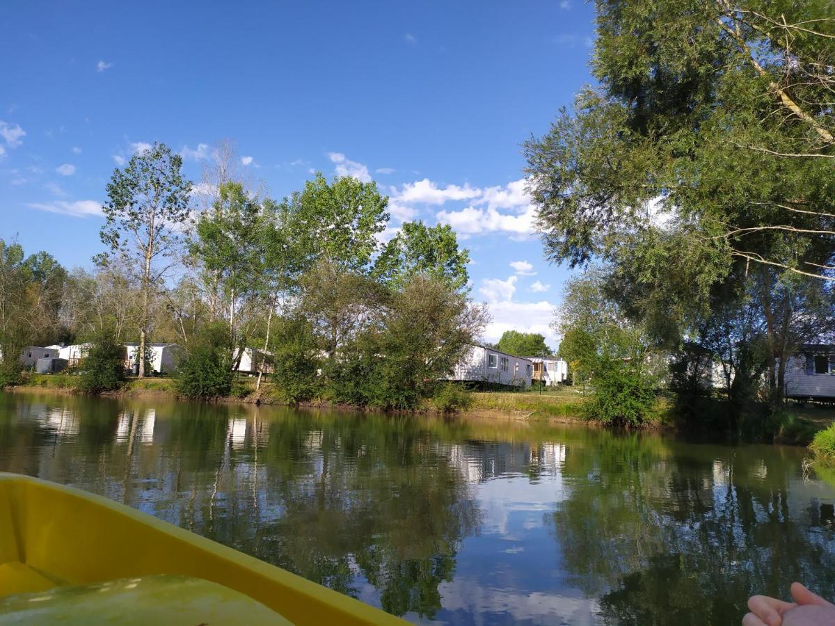 Camping Mobilhome Chateaux De La Loire Vue Sur étang Onzain