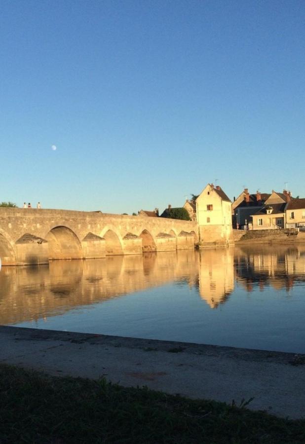 Mobilhome Chateaux De La Loire Vue Sur étang * Onzain